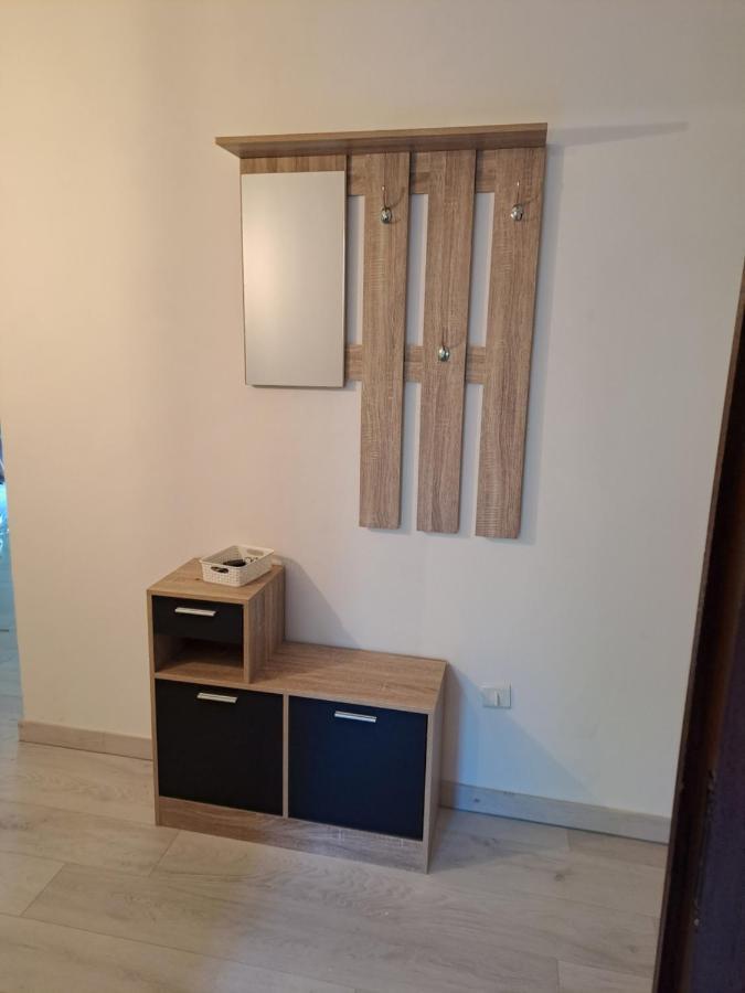 Appartamento T2 A 2Min Du Centre +Parking LʼIsle-sur-la-Sorgue Esterno foto